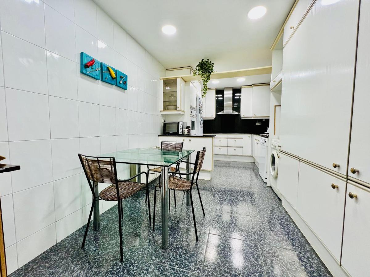 Your Second Home In Barcelona With Private Room And Private Bathroom Close To Montjuic, Pl Espana, La Rambla, Ferry Port ภายนอก รูปภาพ